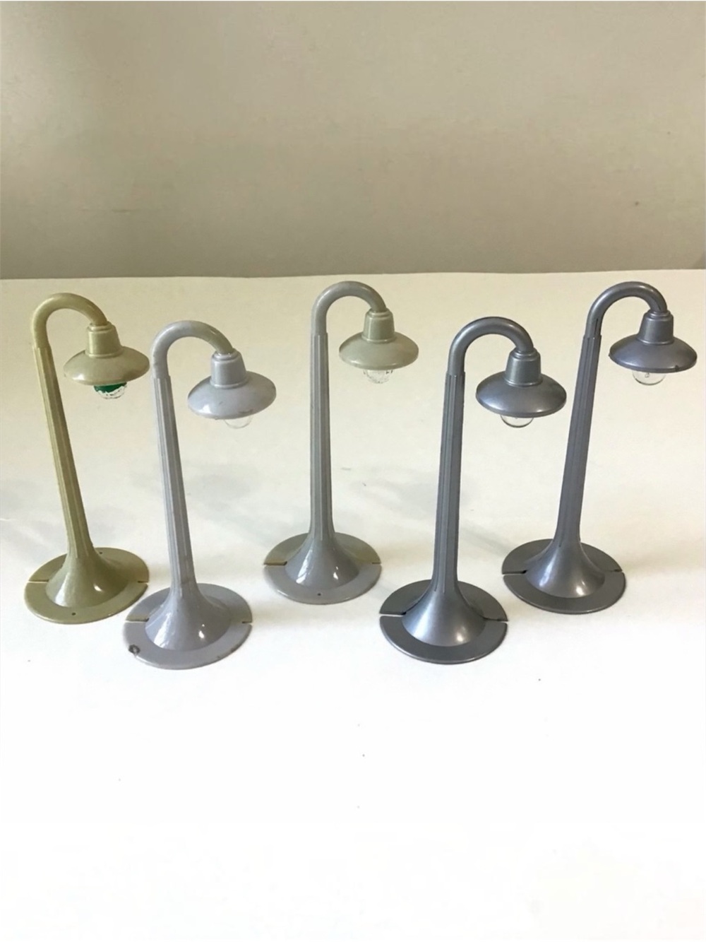 Vintage Marx Lamp Posts 072 Goose Neck Street Lights & Bulbs WORKING Lot of 5